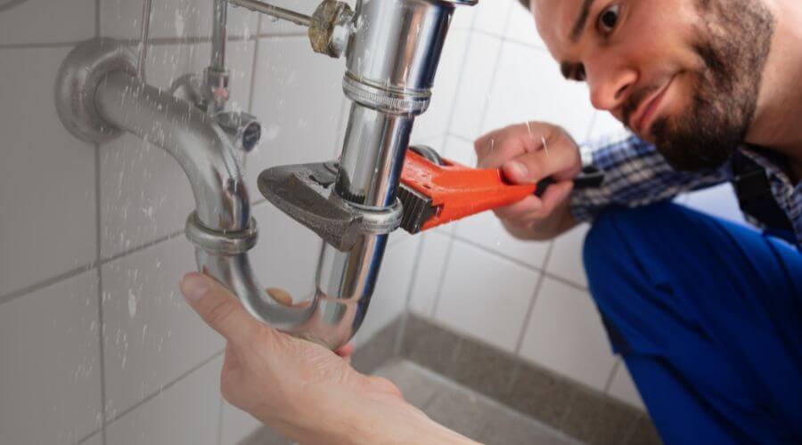 Professional same day plumber services in Freeland, MI